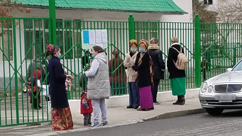 Mekdep ýygnaklarynda ene-atalar abuna ýazylşyga nägilelik bildirip, pul bermekden ýüz öwürdiler
