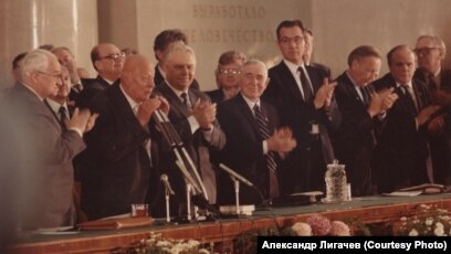 Vy Eshyo O Nas Mamontah Pozhaleete Byvshij Sekretar Ck Kpss Egor Ligachev Umer V Moskve Na 101 M Godu Zhizni