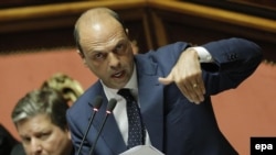 Italian Interior Minister Angelino Alfano told parliament afterward in July that no government minister had advance warning of the deportation of Mukhtar Ablyazov's wife and daughter to Kazakhstan.