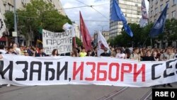 Više hiljada građana okupilo se na poziv studenata u Beogradu, 30. maja 2025.