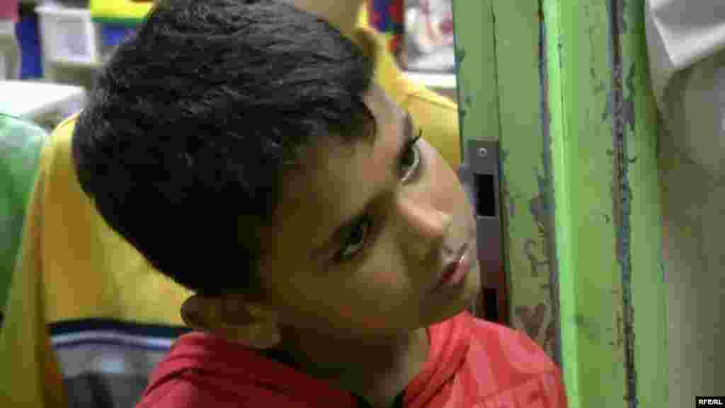 Paraisapolis Community Program #74