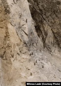 Muncitori în timpul lucrărilor la barajul Vidraru, 1963