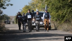 Представники місії ОБСЄ біля Петрівського, 1 жовтня 2016 року