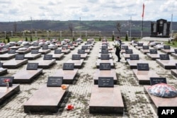 Gjatë luftës në Kosovë, më shumë se 13.000 njerëz u vranë ose u zhdukën.