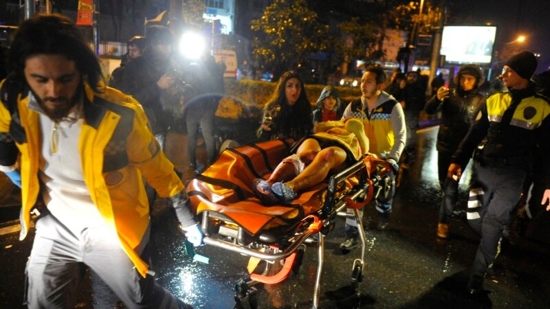 В Стамбуле в новогоднюю ночь жертвами взрыва стали десятки человек