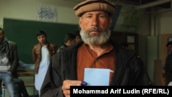 La un centru de vot de la Kabul