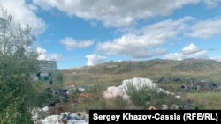 Мусор на территории 202-го куста Приобского месторождения