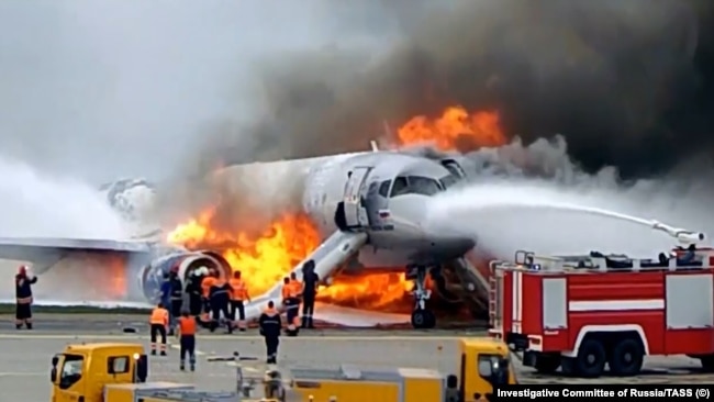 Пожар в Sukhoi Superjet в аэропорту Шереметьево 5 мая 2019 года