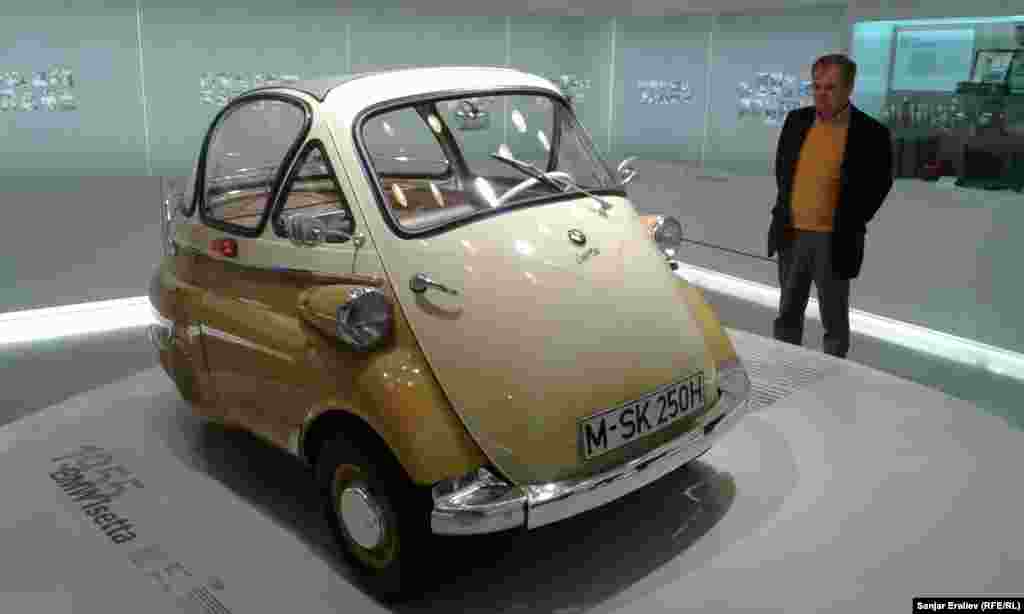 1955 года выпуска&nbsp;- BMW Isetta&nbsp;