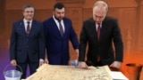 Коллаж: Пасечник, Пушилин, Путин