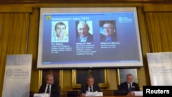چهره برندگان نوبل شیمی ۲۰۱۴ بر پرده