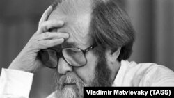 Нобелдик сыйлыктын ээси Александр Солженицын.