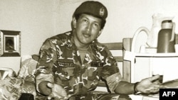 Уго Чавез во затворот Сан Франциско де Јаре, по неупсешниот државен удар против претседателот Карлос Андрез Перез во Каракас во 1992 година.