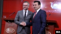 Премиерот Зоран Заев и германскиот министер за Европа, Михаел Рот