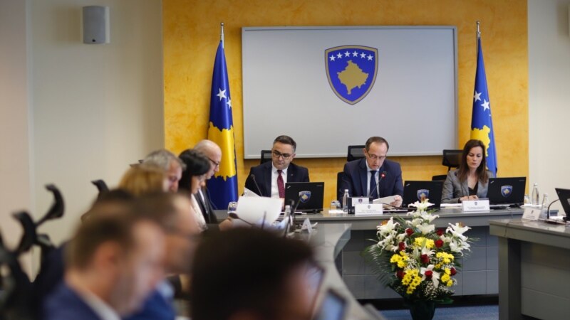 Косовската влада усвои нови мерки за спречување на пандемијата 