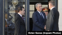 Klaus Iohannis, Victor Orban și Marcel Vela