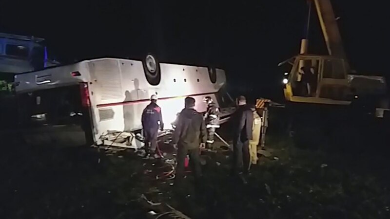 Во автобуска несреќа во Русија загинаа 6 патници 
