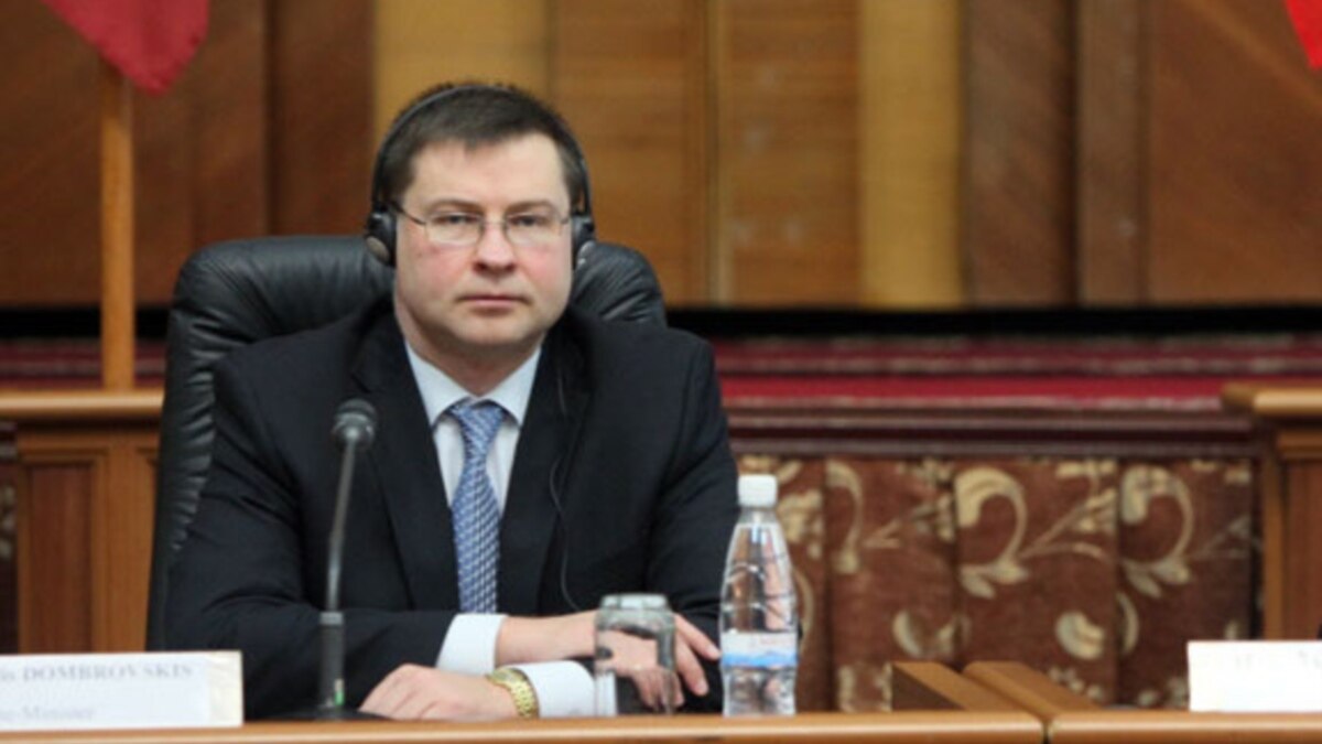 Премьер-министр Латвии ушел в отставку