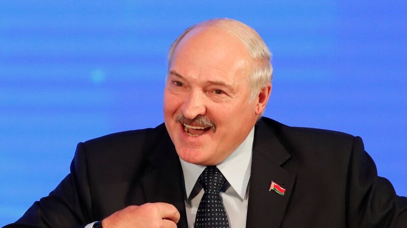 Лукашенка: Беларуска Русия хәрби базасы кирәкми