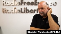 Автор бестселерів «Пікнік на льоду» та «Сірі бджоли» Андрій Курков