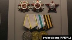 Савецкія ўзнагароды за ўдзел у баях і гераізм у часе Другой усясьветнай вайны. Ілюстрацыйнае фота