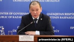 Еңбек және халықты әлеуметтік қорғау министрі Біржан Нұрымбетов.