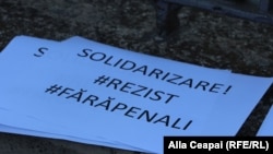 La mitingul de solidaritate cu protestatarii din România, organzat de PAS, PLDM, și PPDA în august 2018