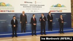 Lideri Zapadnog Balkana u Beogradu na konferenciji
o obnovljivim izvorima energije - Dritan Abazović, Edi Rama, izaslanik premijera Norveške Andreas Eriksen, Aleksandar Vučić, Zoran Tegeltija i Dimitar Kovačevski.