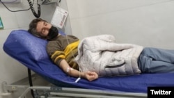 Arash Sadeghi underwent surgery due to chondrosarcoma cancer, and the doctors who treated him reportedly say he should have been sent to the hospital every four months for follow-up treatment.