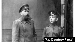 Подполковник Петр Воронов и его сын, воспитанник кадетского корпуса Павел Воронов, накануне революции