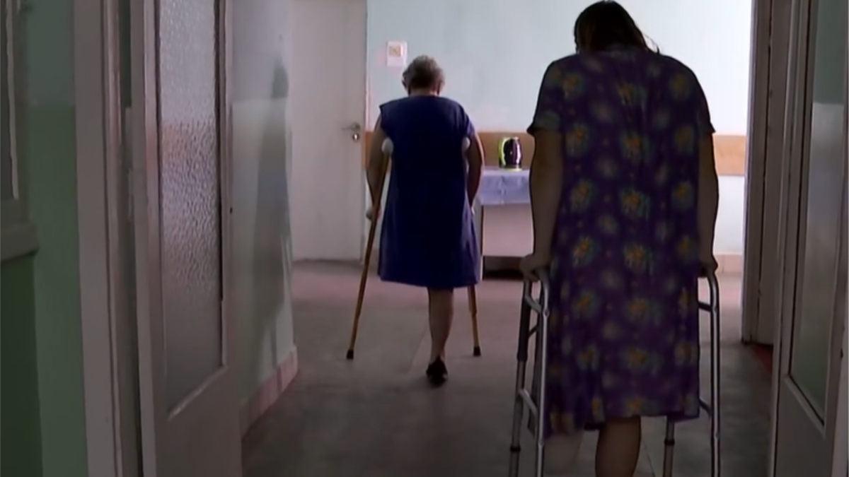 Стотици украинци, ранени от руски ракети и мини, останаха без