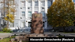 Херсон. Постамент памятника адмиралу Ушакову.