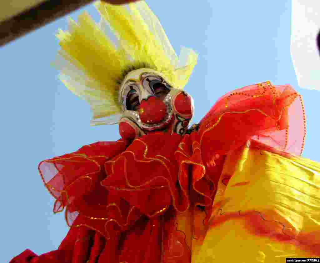 Ծաղրածու - Ֆոտոռեպորտաժը` Նանե Սահակյանի