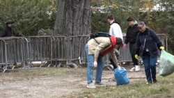 'Presrećna sam što mogu u svoj park': Slavlje u Pionirskom parku zbog odlaska 'Ćacilenda'