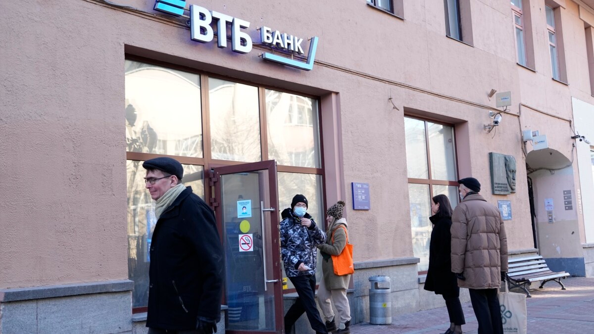 U.S. Sanctions Russian Board Members At Novikombank And ABR Management, Peskov's Family - Vimarsana News