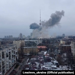 Телевежа після удару російської армії, Київ, 28 лютого 2022