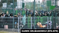 Украински бежанци на границата с Полша, 28 февруари 2022 г.
