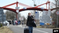 68% українських біженців – жінки, зазначає видання