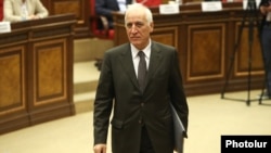 Armenia - Vahagn Khachatrian prepares to address the National Assembly before being elected by it as president of Armenia, Yerevan, March 2, 2022.