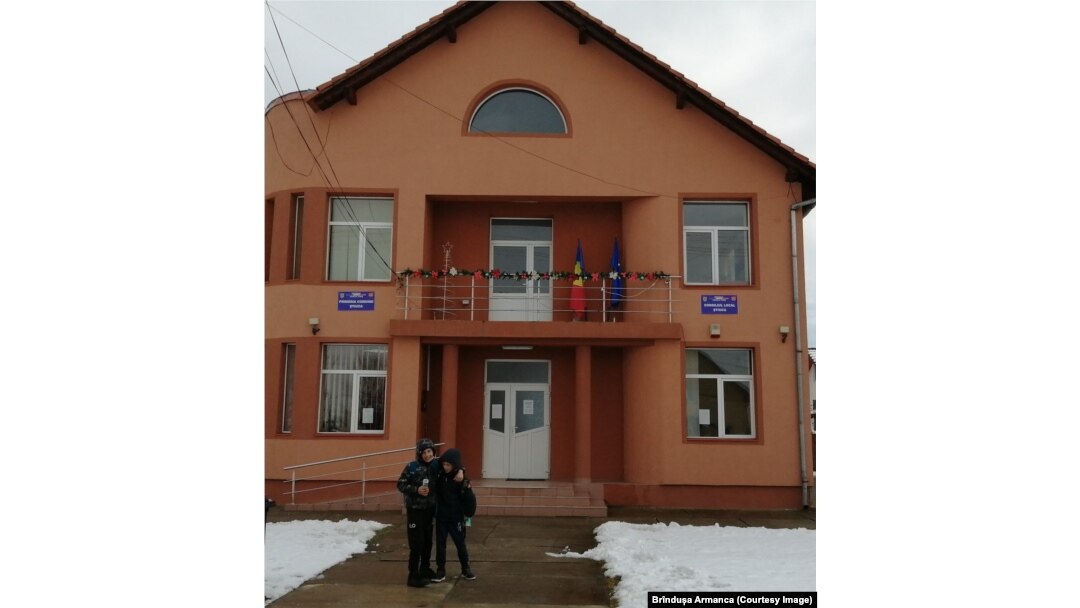 Edi și Werner, elevi în clasa a III-a înțeleg ce se întâmplă în Ucraina