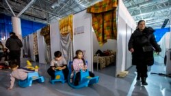 Молдовага қочишга мажбур бўлган украиналик болалар