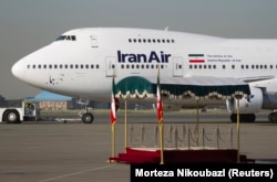یک فروند بوئینگ ۷۴۷ اس‌پی ایران‌ایر که برای حمل و نقل مقام‌های جمهوری اسلامی استفاده می‌شود، پیش از سفر محمود احمدی‌نژاد به نیویورک در شهریور ۱۳۸۹