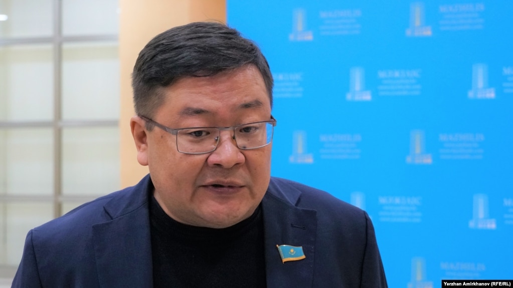 Депутат мажилиса Айдос Сарым