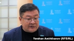 Депутат мажилиса Айдос Сарым