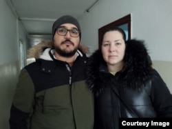 Natalia și Ahmed sunt soț și soție și au venit din Dnipro