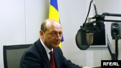 Preşedintele Traian Băsescu în cursul interviului acordat Europei Libere