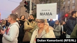 Građani okupljeni u znak podrške Dijani Hrki, 5. novembar 2025.