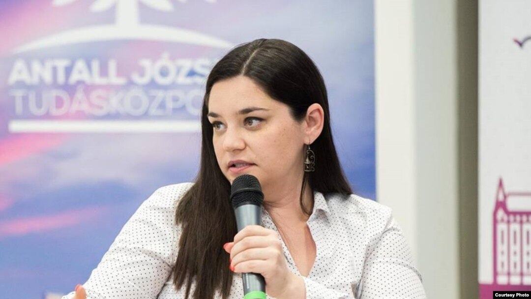 Антоанета Иванова, Основач на Европската младинска асоцијација за едукација Младиинфо Интернационал ( www.mladiinfo.eu) 