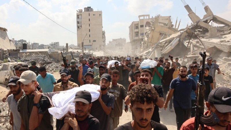 V napadih Izraela na Gazo ubitih najmanj 46 Palestincev