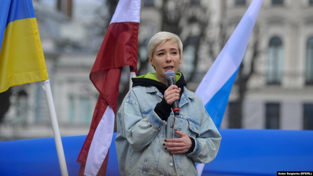 Чулпан Хаматова Ригада сугышка каршы митингта, архив фотосы